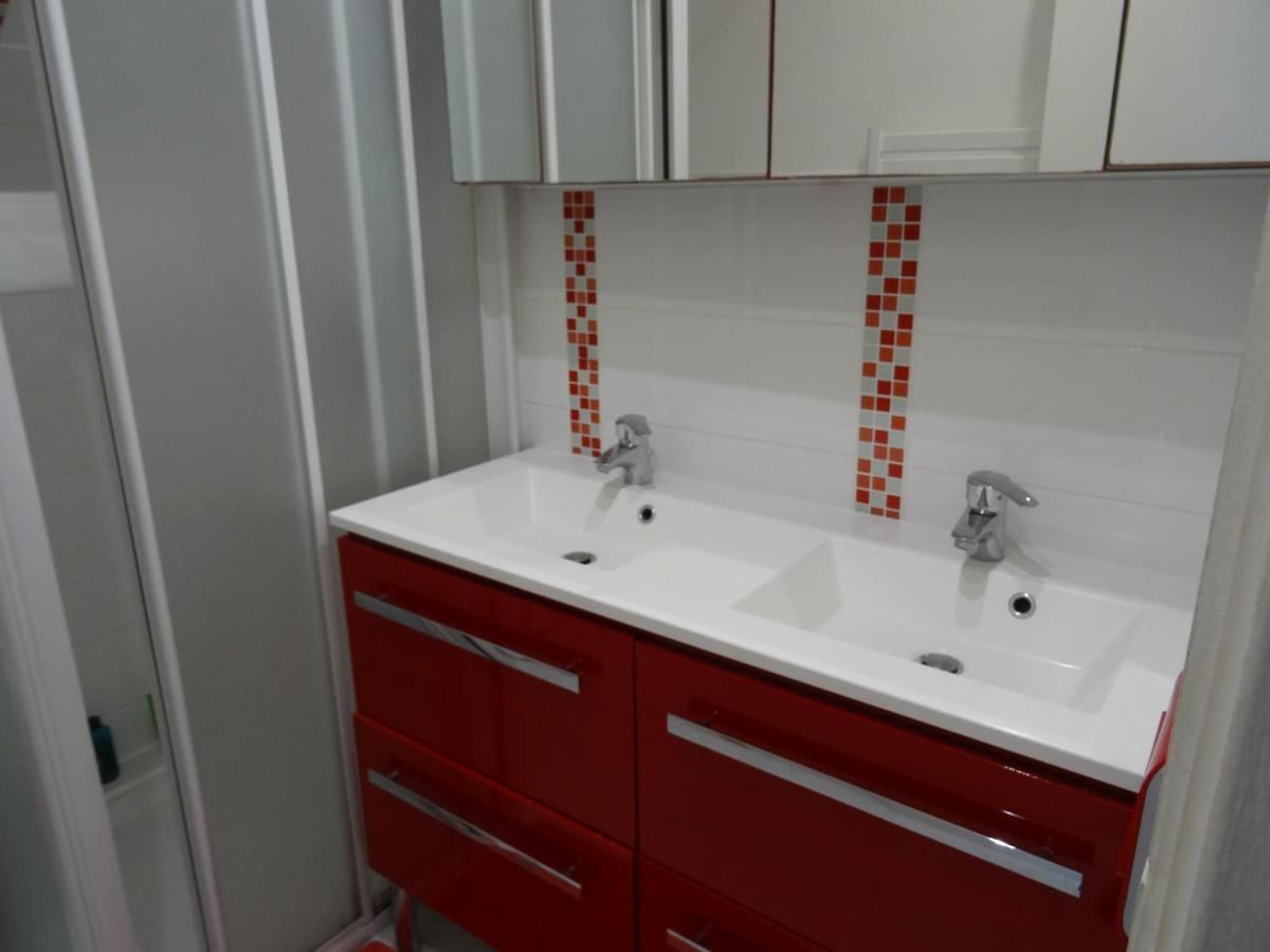 Maison D'Hotes Les Roses Tremieres Saclay Buitenkant foto